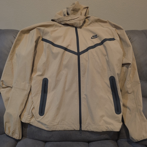 Nike Other - Nike Tech Men's Woven Full-Zip Hooded Jacket in parachute beige & black. size LG